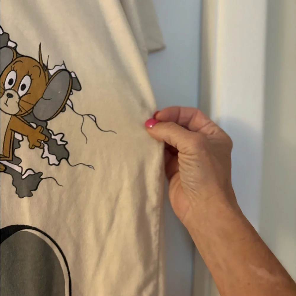 Vintage Tom & Jerry Puff Letters  Cartoon Graphic T-Shirt -  Classic Crew Neck